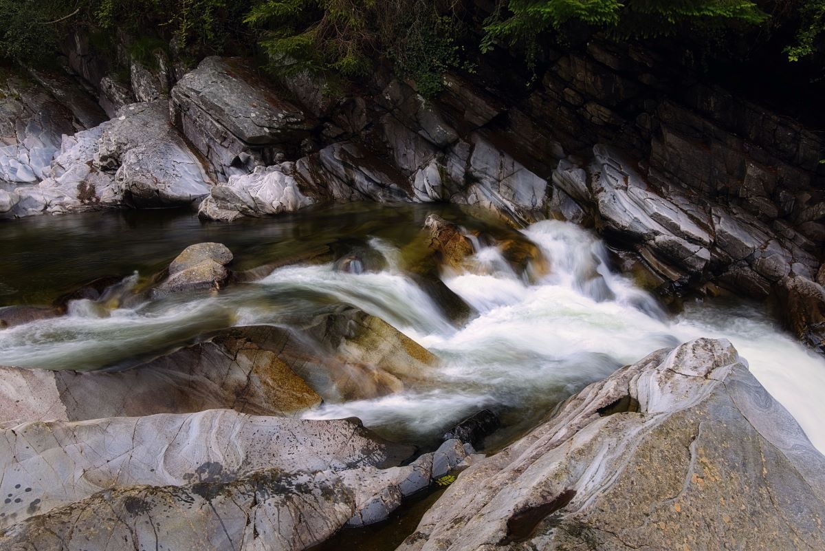 How to Photograph Intimate Landscapes Like A Pro