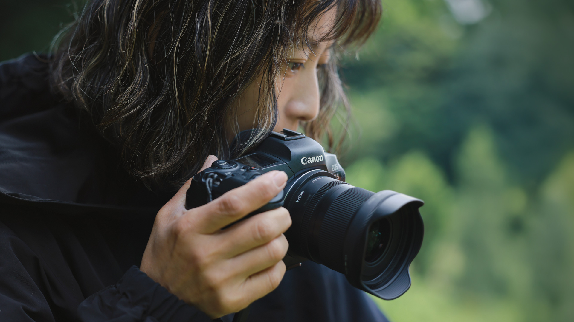 The Grass Garden: Sigma 12mm F1.4 DC Contemporary Lens