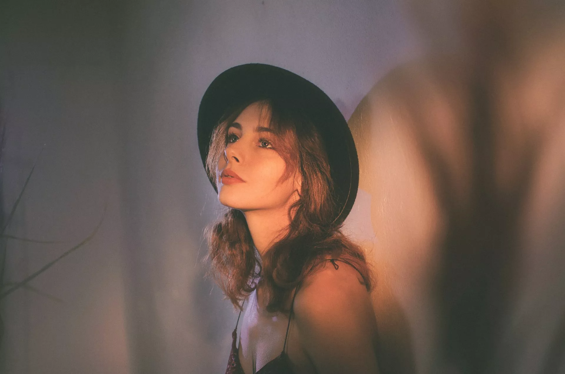 21 Soulful Portraits Shot Under Beautiful Light Using Creative Compositions